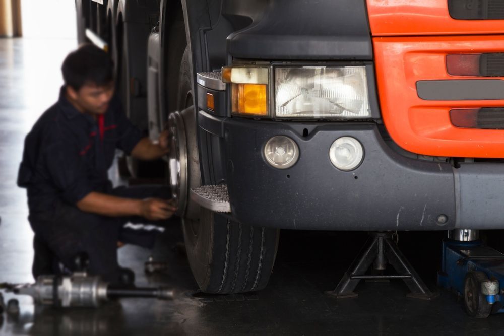 Mobile Vs Workshop: Which Type Of Truck Repairs In Sydney Is Right For Your Fleet?